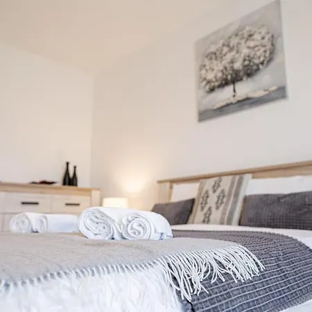 View By The River * Bucarest