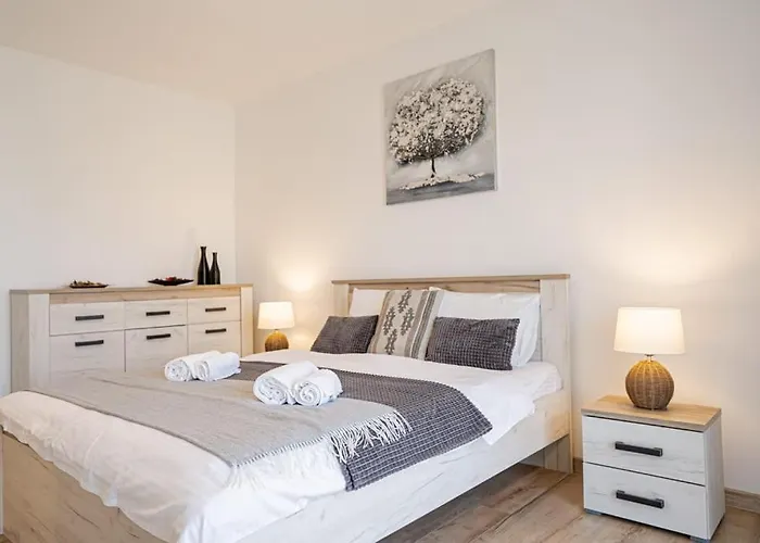 View By The River Apartman Bukarest