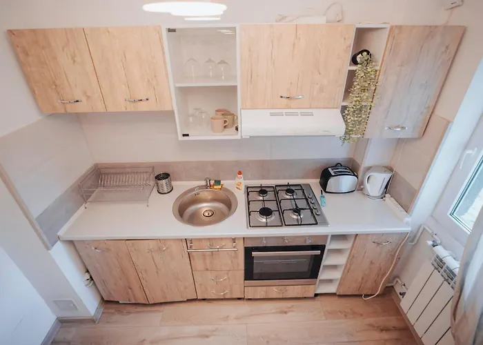 View By The River Apartament *